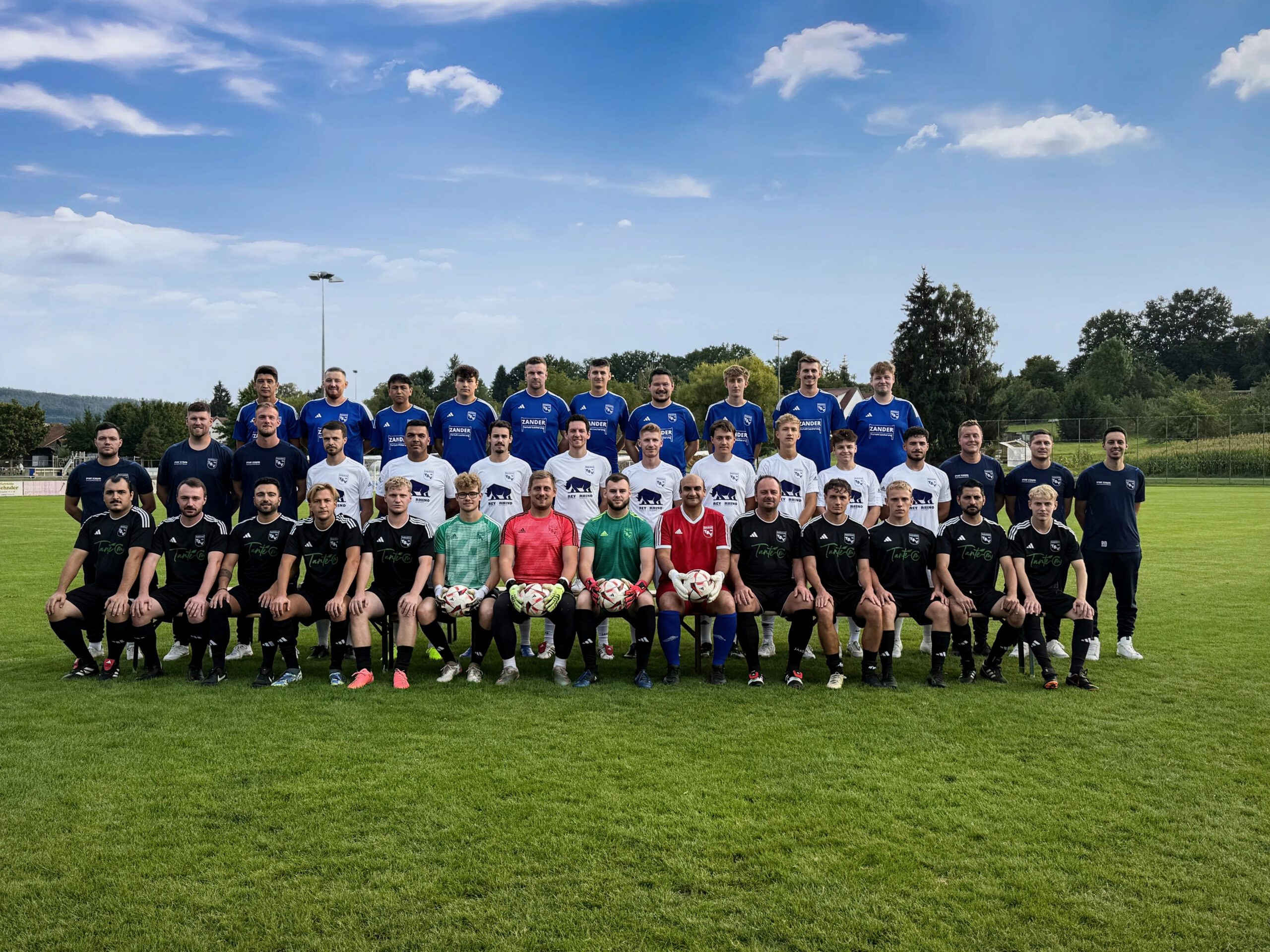 Das Mannschaftsbild der Aktiven vom TSV Haubersbronn aus der Saison 2025/2026.